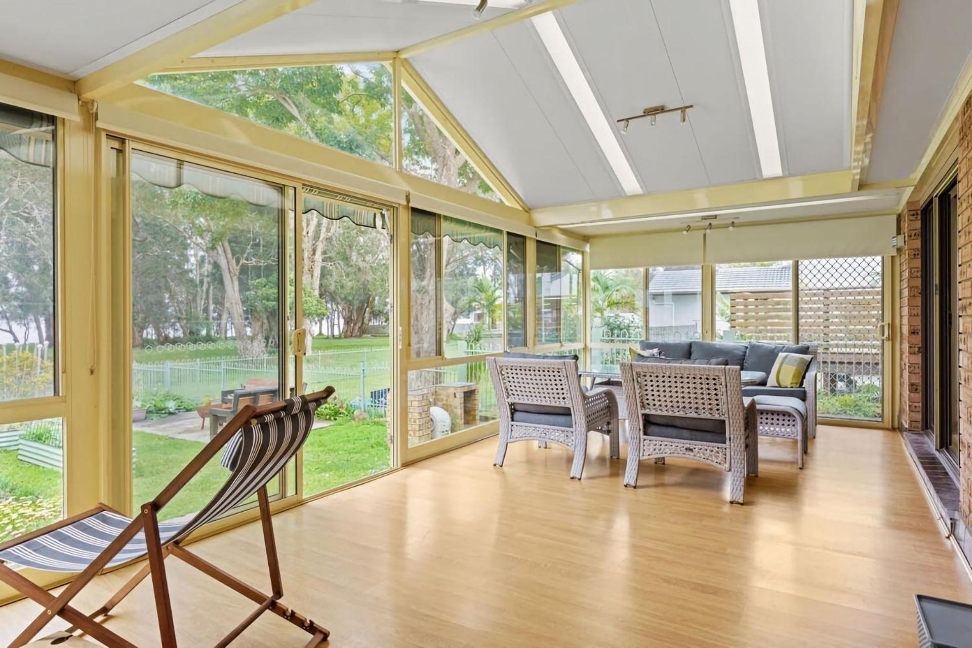 Holiday home Waterfront Pet Friendly Abode Nsw *