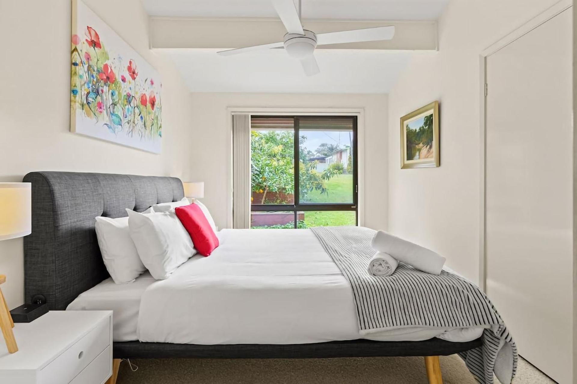 Waterfront Pet Friendly Abode Nsw Holiday home Toukley